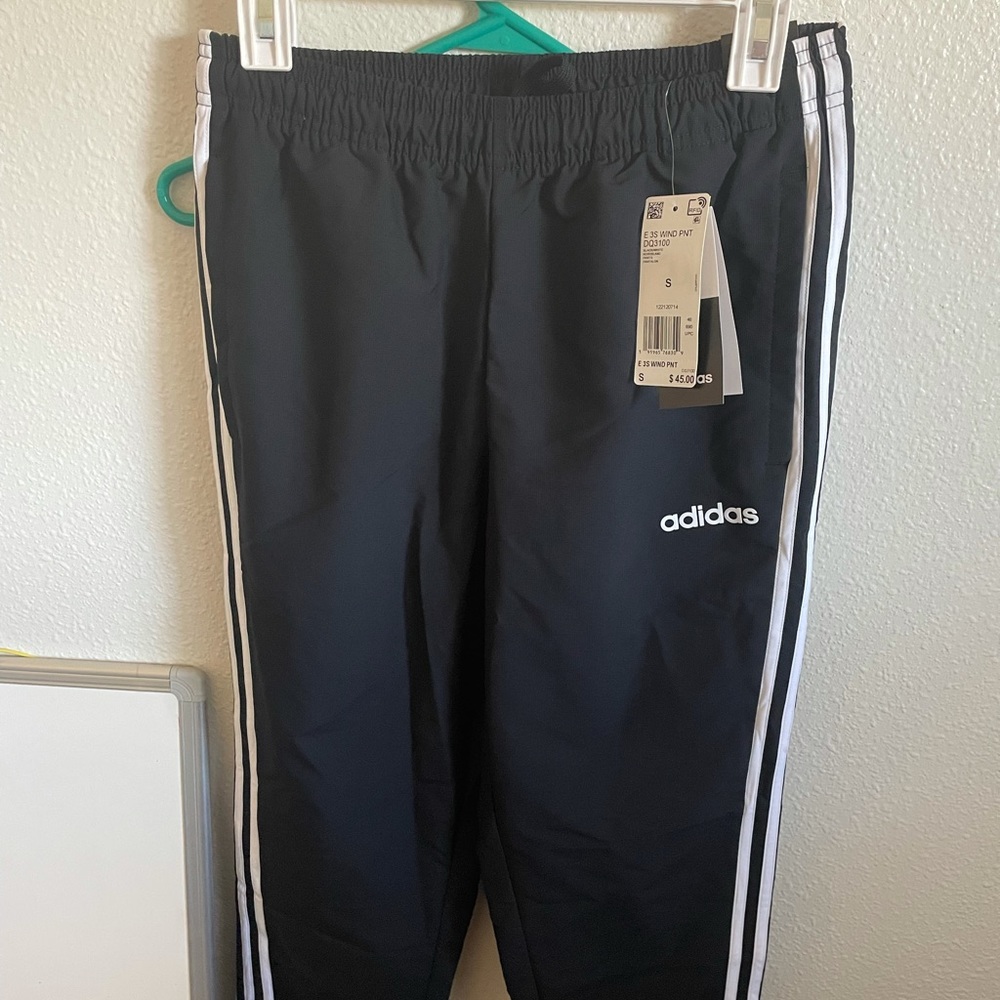 Adidas wind pant NWT
